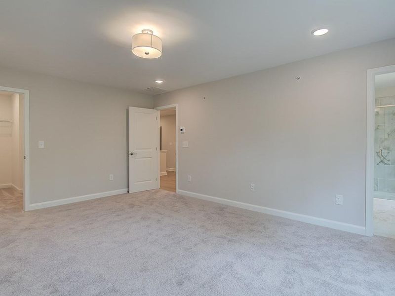 Spacious, unfurnished interior of a new home in Cherokee Township, Acworth (Image 18). Spacious, unfurnished interior of a new home in Cherokee Township, Acworth (Image 18).