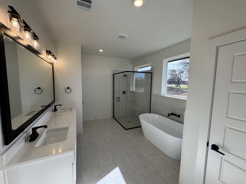 Image 12 of a home in Taylor Ranch.