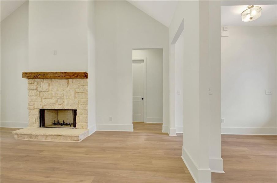Spacious, unfurnished interior of a new home in , Luthersville (Image 30).