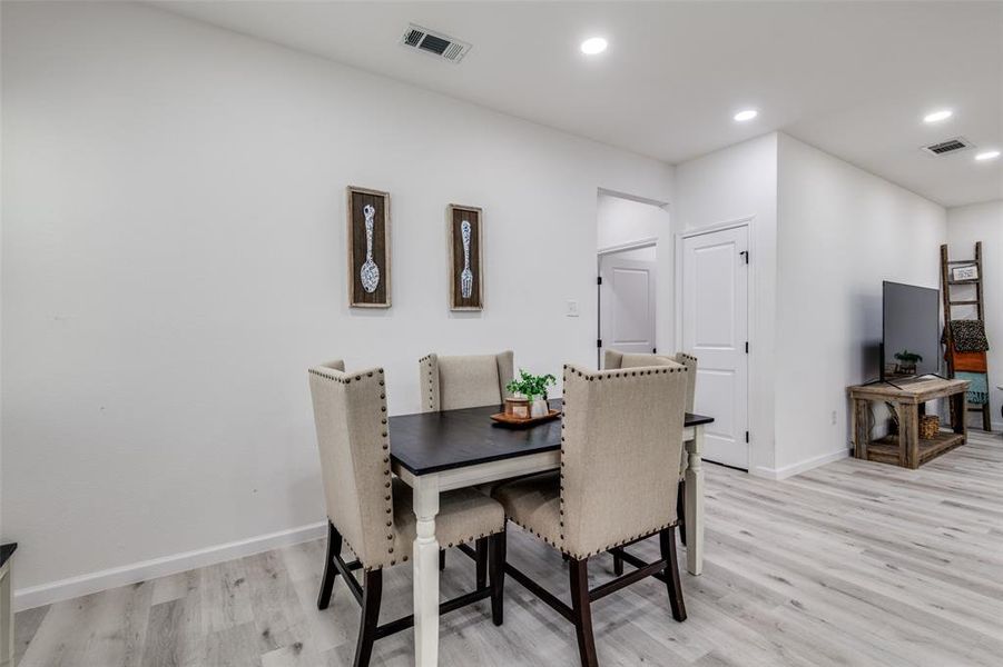 Furnished interior view inside a new home in , Mabank (Image 8).