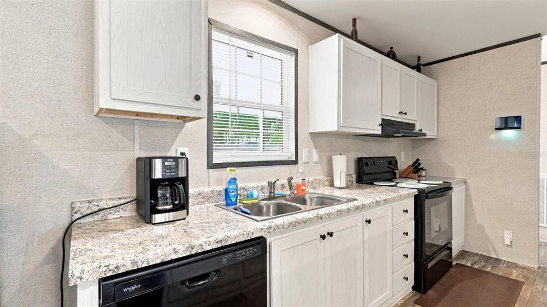Furnished interior view inside a new home in , Hernando (Image 17).