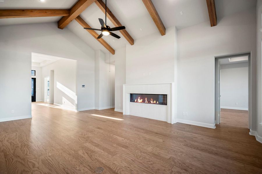 Spacious, unfurnished interior of a new home in Jordan Ranch 70' Lots, Fulshear (Image 22).