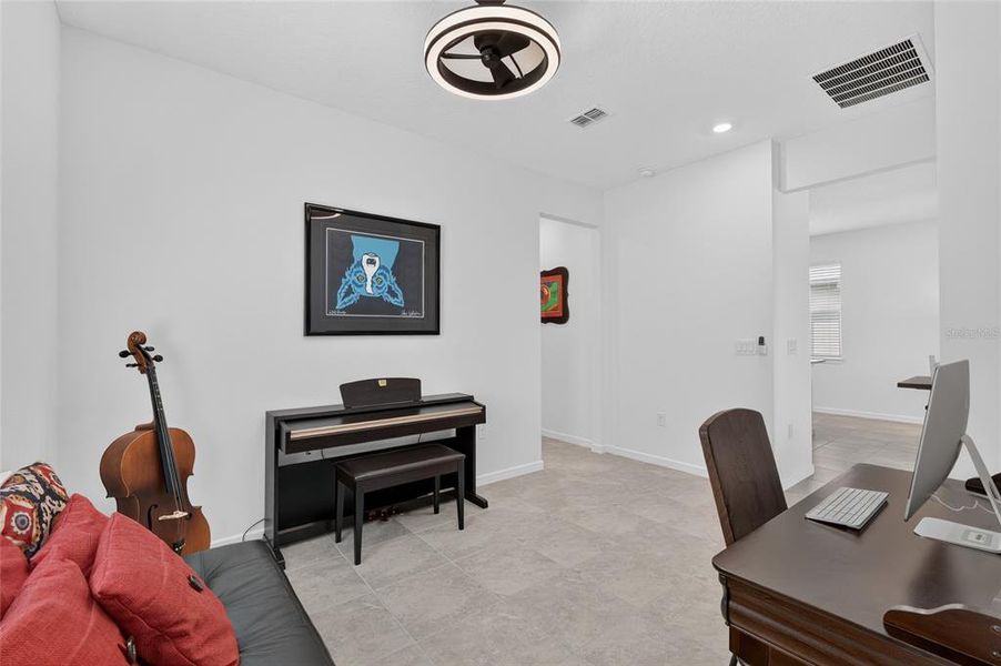 Furnished interior view inside a new home in Del Webb Stone Creek, Ocala (Image 17).