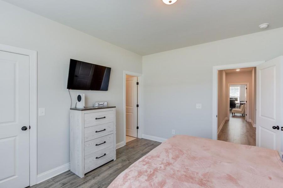Furnished interior view inside a new home in , Jefferson (Image 4).