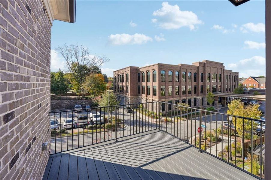 Condo located in Alpharetta, GA showcasing its design and architecture (Image 3).