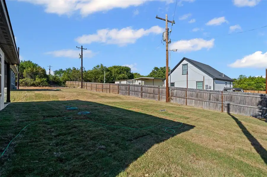 Exterior details and patio area of a home in , Granbury (Image 3).