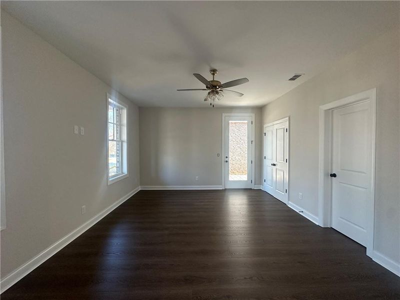 Spacious, unfurnished interior of a new home in Waterside Single Family, Peachtree Corners (Image 34).