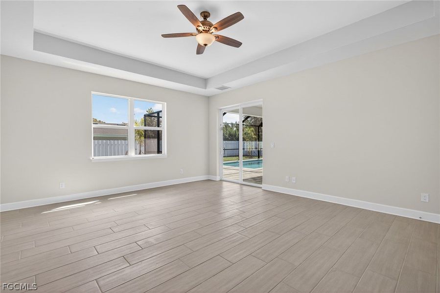 Spacious, unfurnished interior of a new home in Cape Coral, Cape Coral (Image 26).
