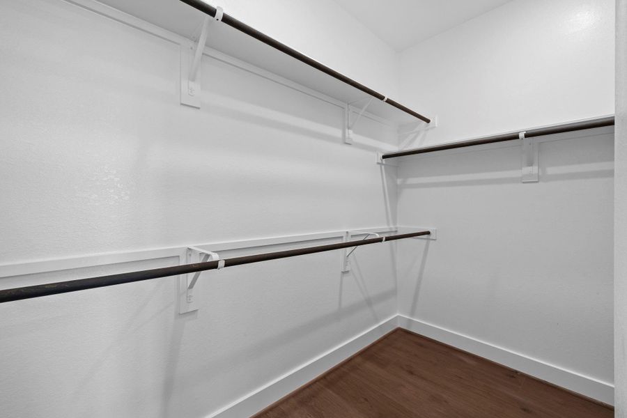 Spacious, unfurnished interior of a new home in Sienna Village of Anderson Springs 50', Missouri City (Image 25).