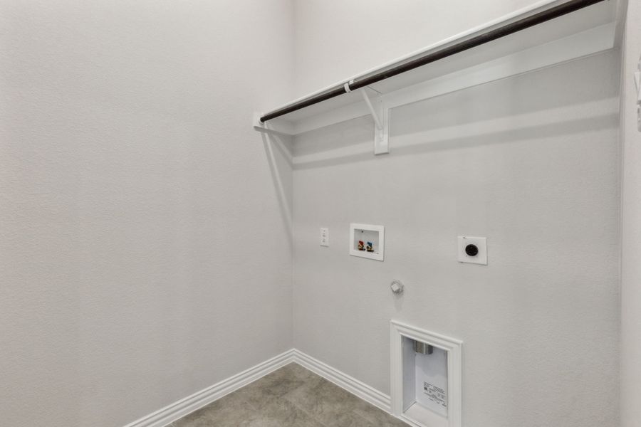 Spacious, unfurnished interior of a new home in Avondale, Fate (Image 26). Spacious, unfurnished interior of a new home in Avondale, Fate (Image 26).