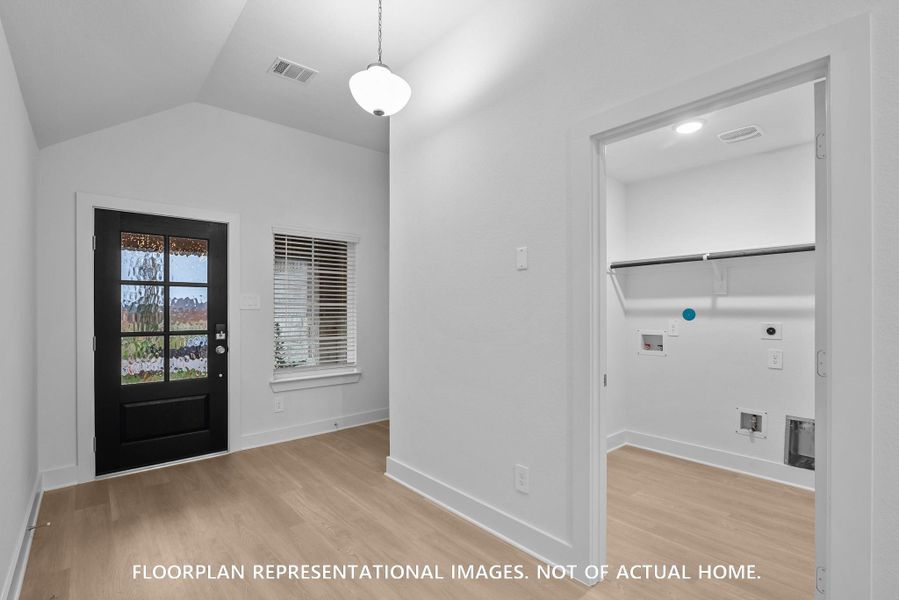 Spacious, unfurnished interior of a new home in Summerview, Fulshear (Image 12).