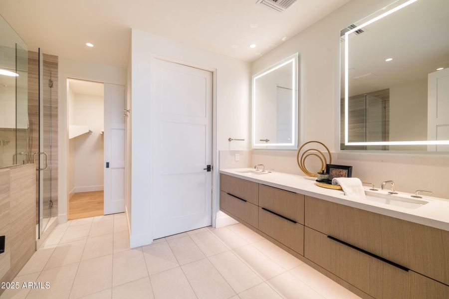 Ascent 304 Primary Bath ensuite