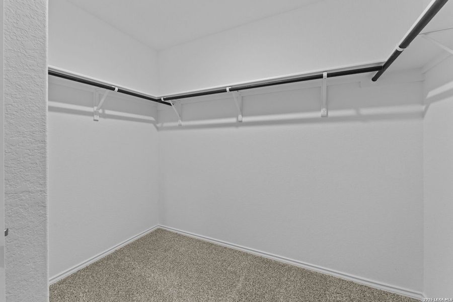 Spacious, unfurnished interior of a new home in Laurel Vistas, San Antonio (Image 17).