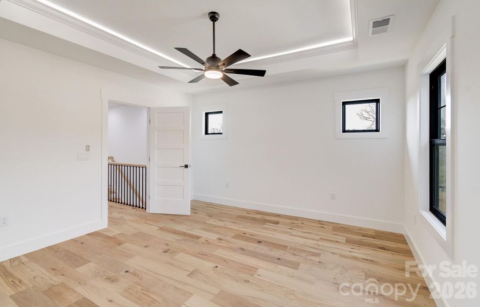 Spacious, unfurnished interior of a new home in , Hendersonville (Image 21).