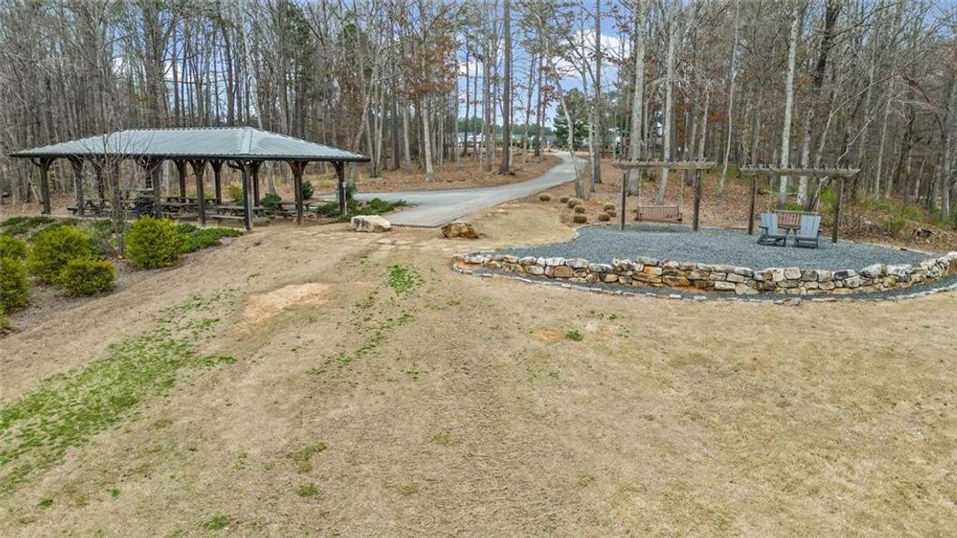 Community amenities in Twin Lakes, Hoschton (Image 46).