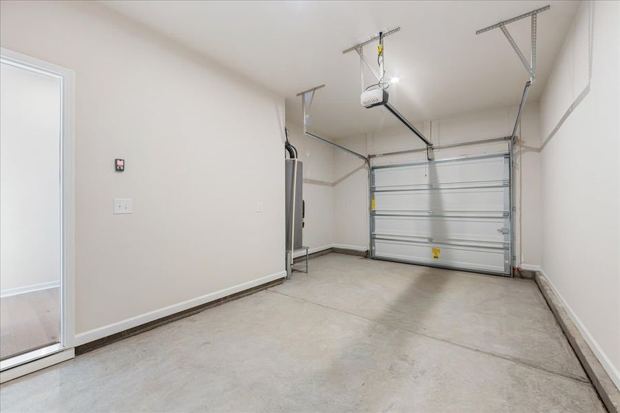Spacious, unfurnished interior of a new home in Fifteen 15 Cannon, Charlotte (Image 41).