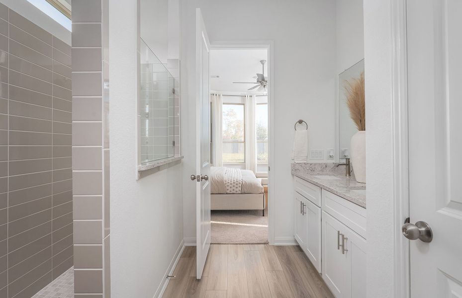 Owner's Bathroom with Walk-In Shower Owner's Bathroom with Walk-In Shower