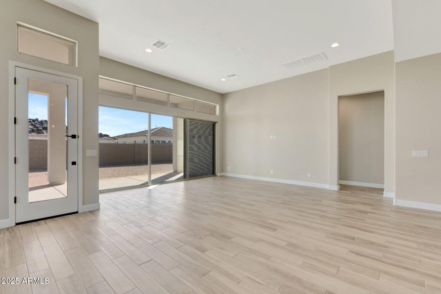 Homesite77-004 Homesite77-004