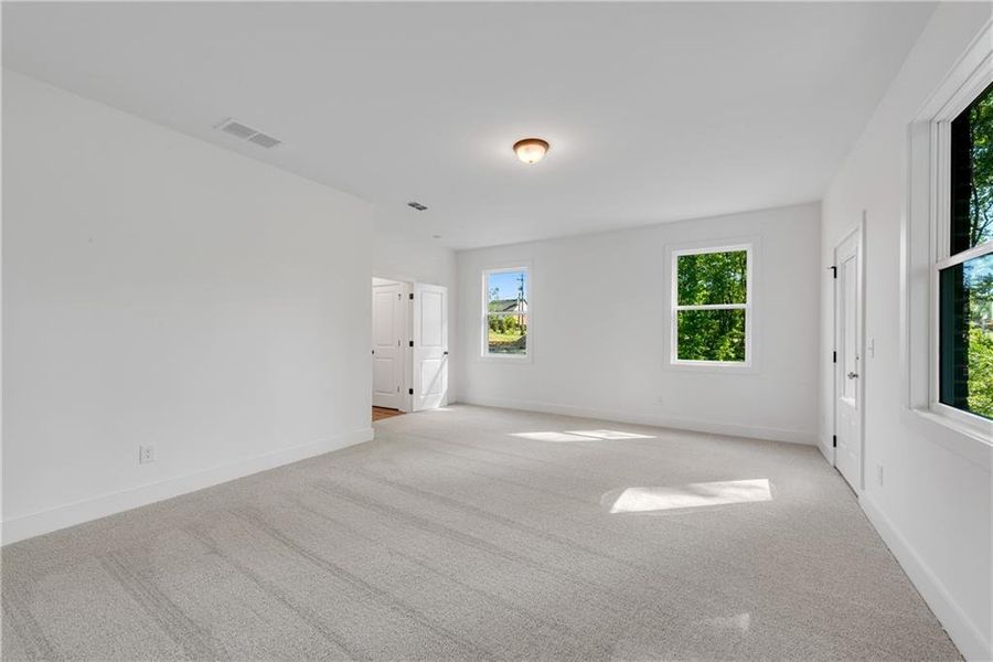 Spacious, unfurnished interior of a new home in , Suwanee (Image 26).