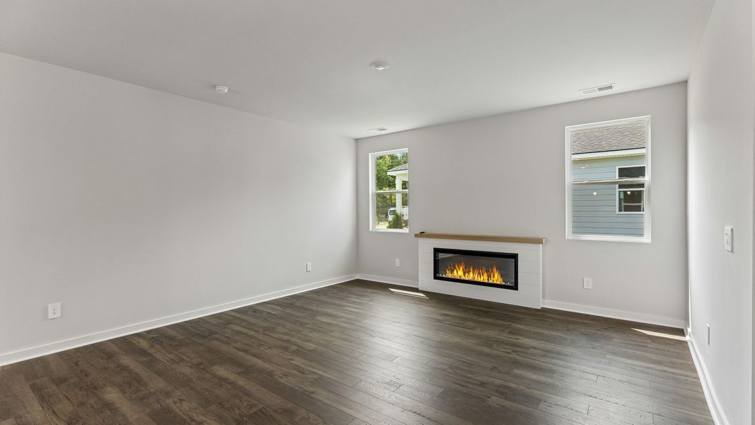Spacious, unfurnished interior of a new home in Reserve at Hickory Ridge, Columbia (Image 35).