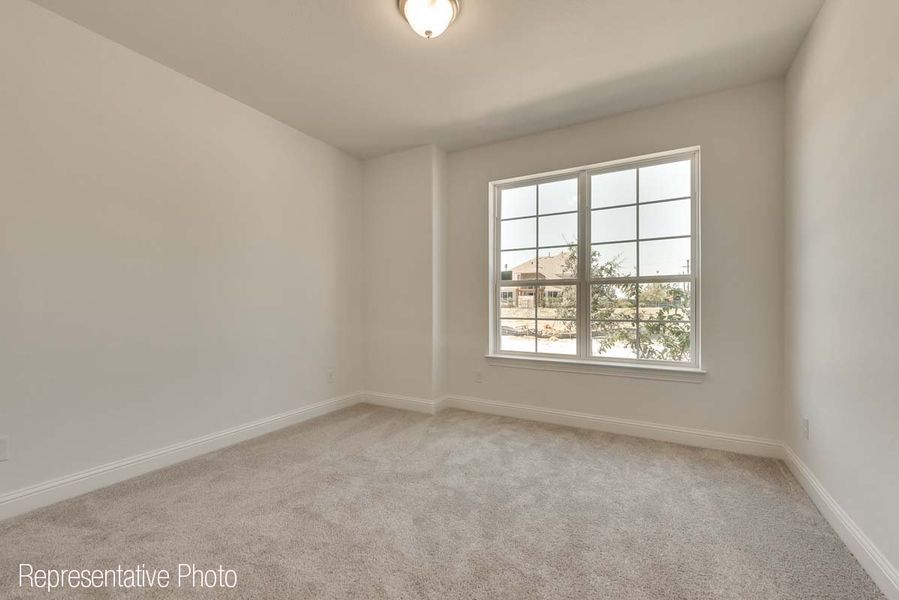 Representative unfurnished interior of a home built from the Charleston II by Grand Homes in Grand Oaks, Celina (Image 18).