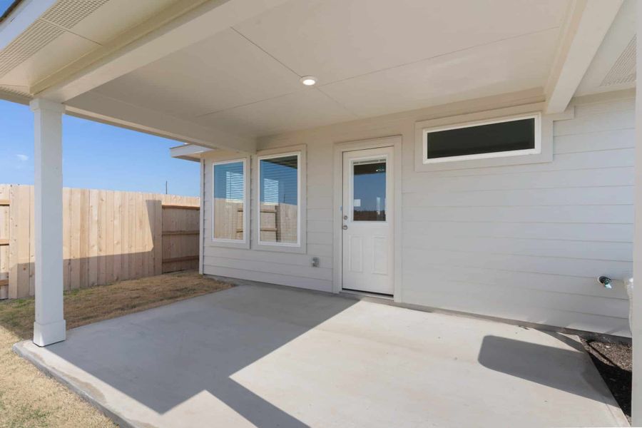 Exterior details and patio area of a home in Briarwood, Elgin (Image 3).