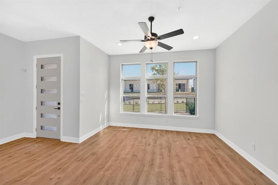 Spacious, unfurnished interior of a new home in Hillside at Las Colinas, Irving (Image 31).