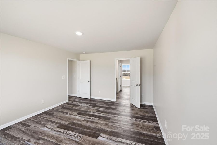 Spacious, unfurnished interior of a new home in , Lincolnton (Image 27).