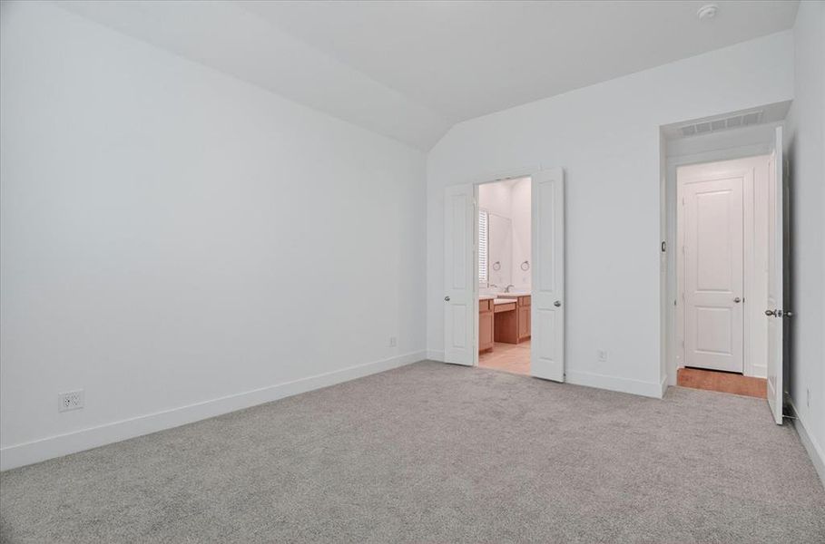 Spacious, unfurnished interior of a new home in Goodland, Venus (Image 17). Spacious, unfurnished interior of a new home in Goodland, Venus (Image 17).