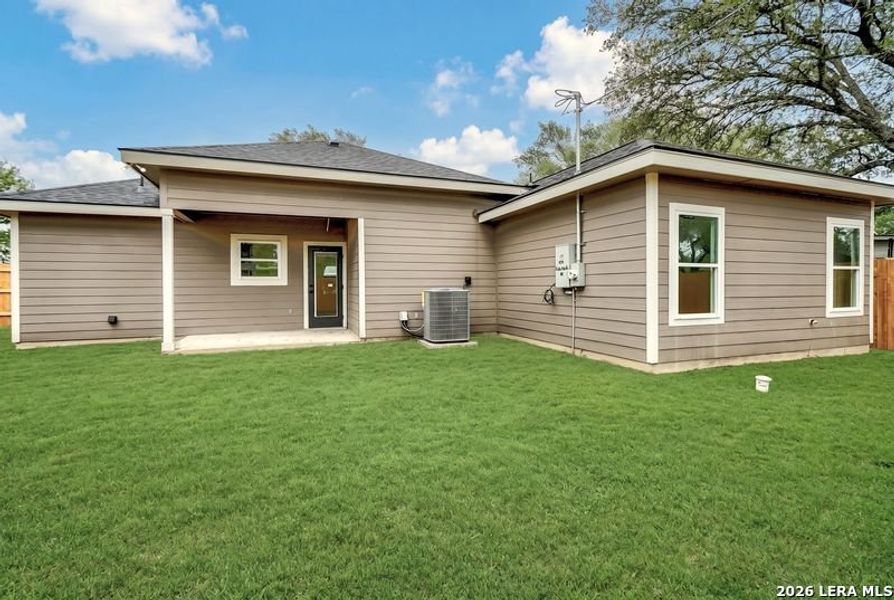 Exterior details and patio area of a home in , San Antonio (Image 17).