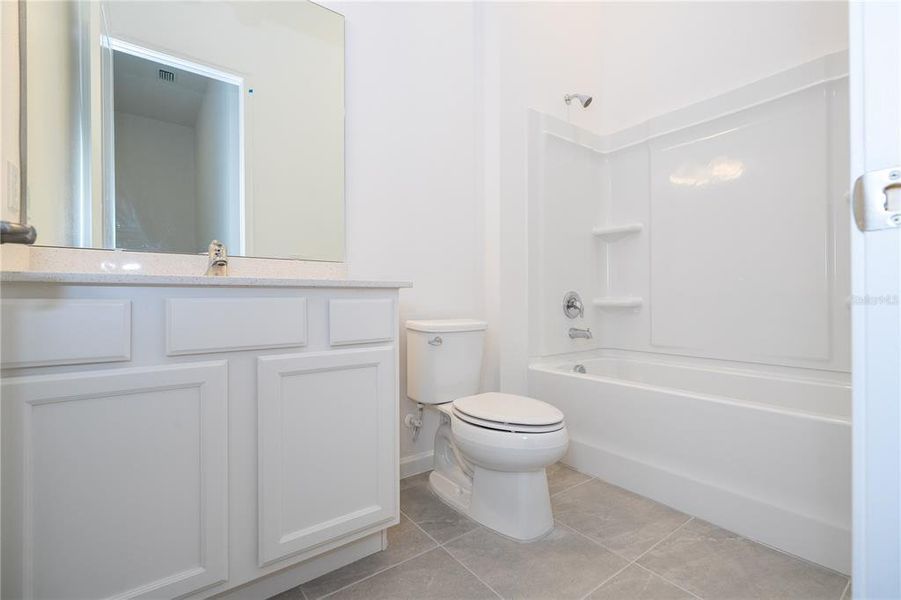 Furnished interior view inside a new home in , Orlando (Image 31).