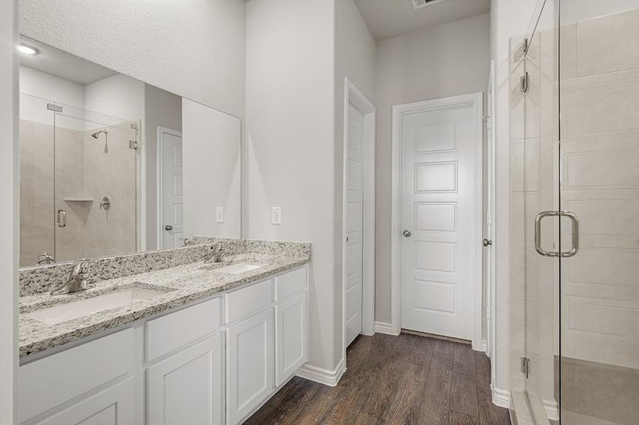 Furnished interior view inside a new home in Rocky Creek Crossing, Fort Worth (Image 3). Furnished interior view inside a new home in Rocky Creek Crossing, Fort Worth (Image 3).