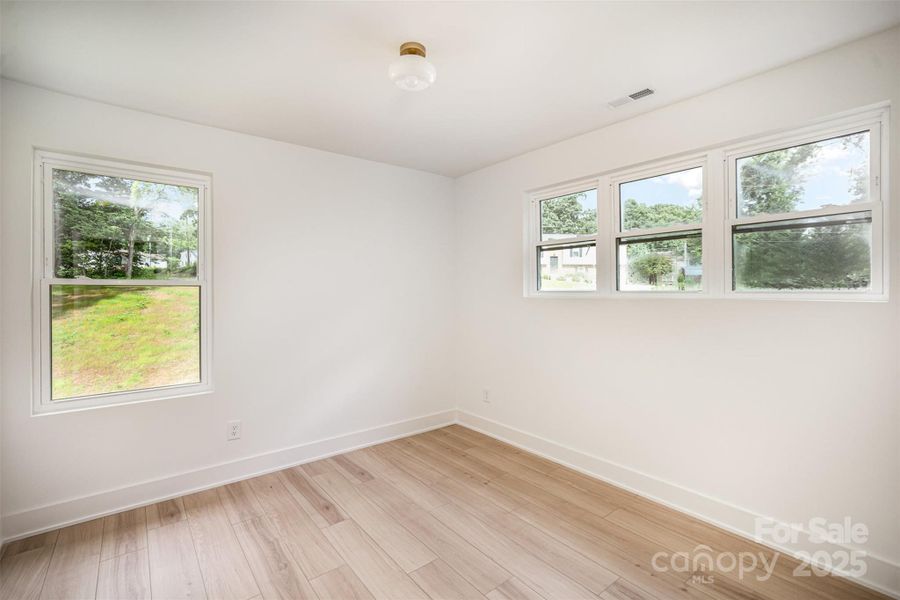 Spacious, unfurnished interior of a new home in , Hickory (Image 20).