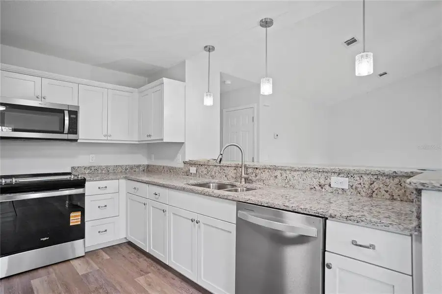 Furnished interior view inside a new home in , Blountstown (Image 9).
