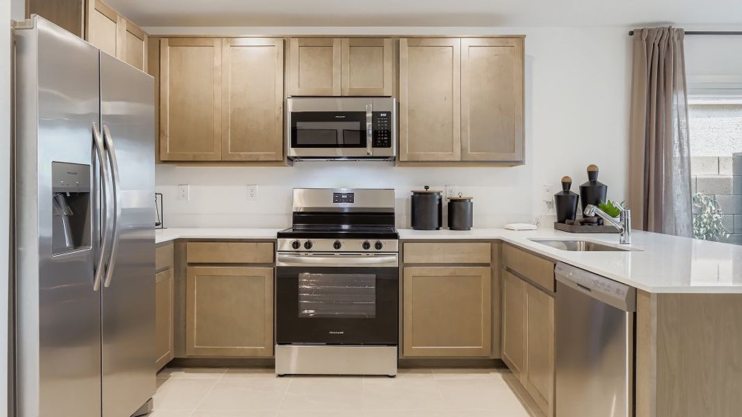 2567 Dahlia Kitchen 4of4 F1