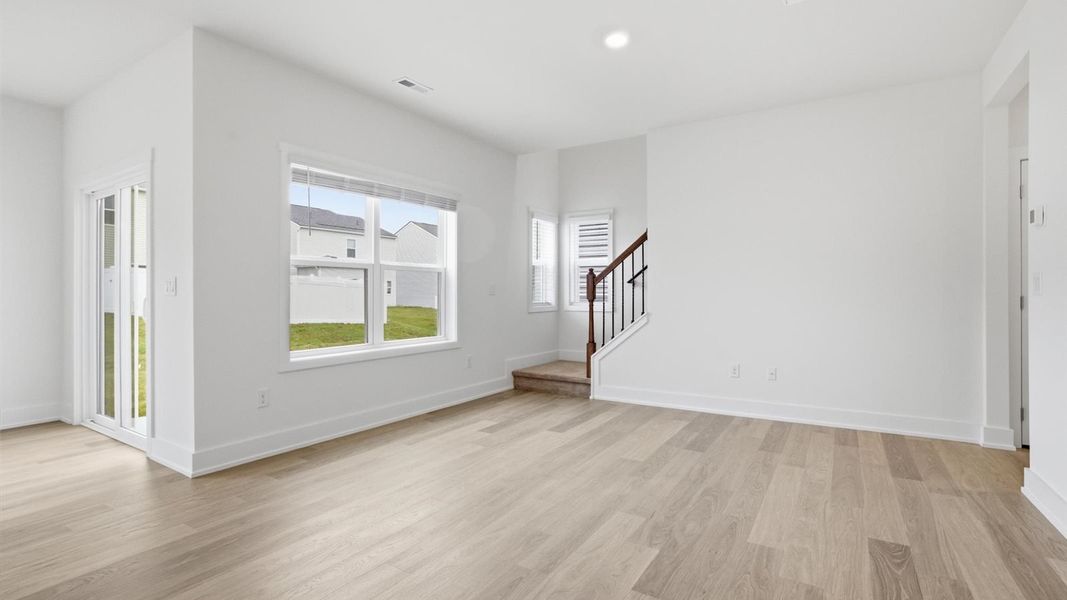 Spacious, unfurnished interior of a new home in Price's Point, Knoxville (Image 20). Spacious, unfurnished interior of a new home in Price's Point, Knoxville (Image 20).