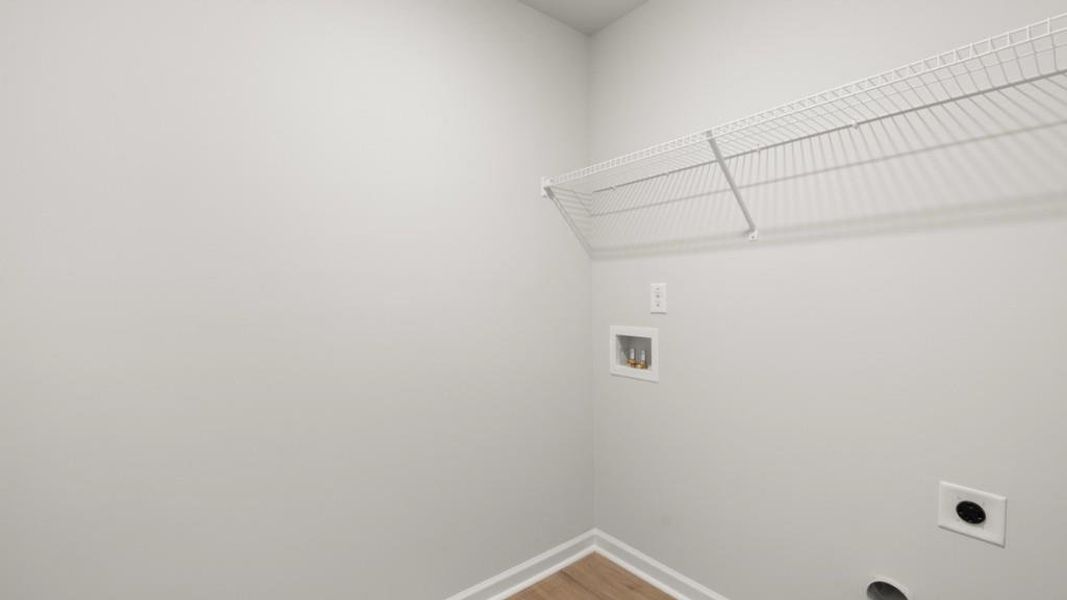 Spacious, unfurnished interior of a new home in Northwoods at Mirror Lake, Villa Rica (Image 27).