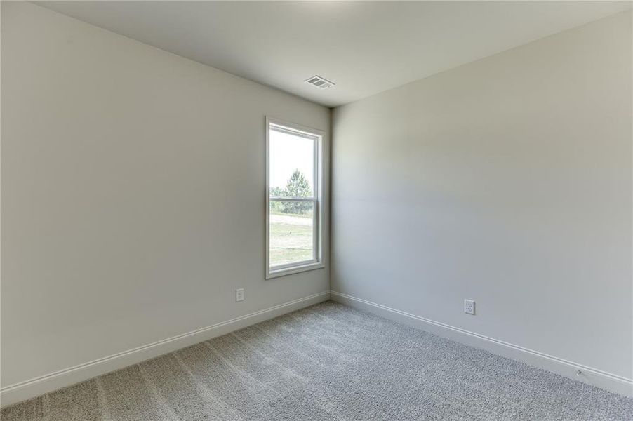 Spacious, unfurnished interior of a new home in , Jefferson (Image 33).