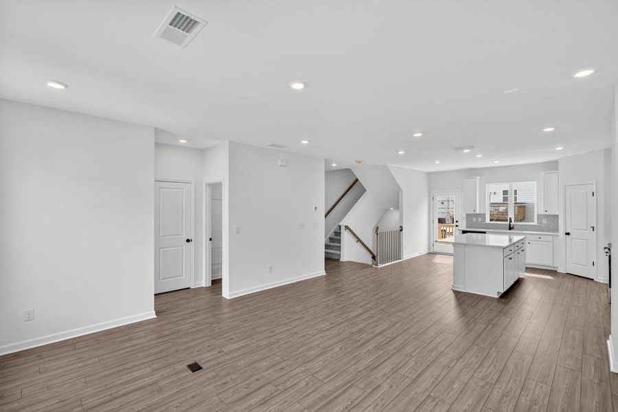 Spacious, unfurnished interior of a new home in Somerset at Veterans Memorial, Mableton (Image 17). Spacious, unfurnished interior of a new home in Somerset at Veterans Memorial, Mableton (Image 17).