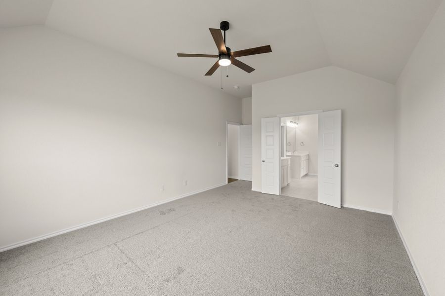 Spacious, unfurnished interior of a new home in Hulen Trails, Fort Worth (Image 18). Spacious, unfurnished interior of a new home in Hulen Trails, Fort Worth (Image 18).