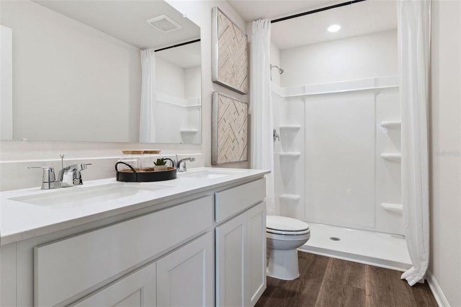 Furnished interior view inside a new home in Magnolia Pointe, Umatilla (Image 8).