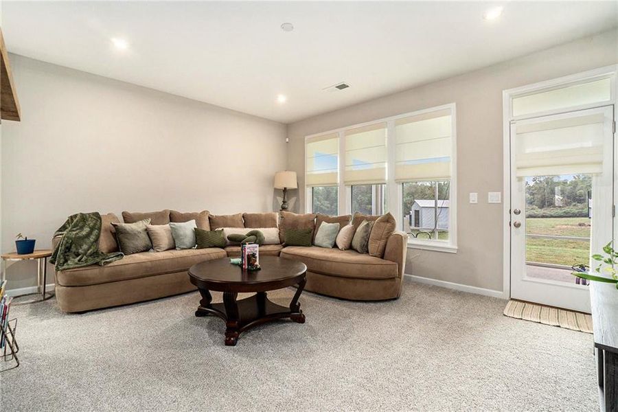 Furnished interior view inside a new home in , Dallas (Image 18).