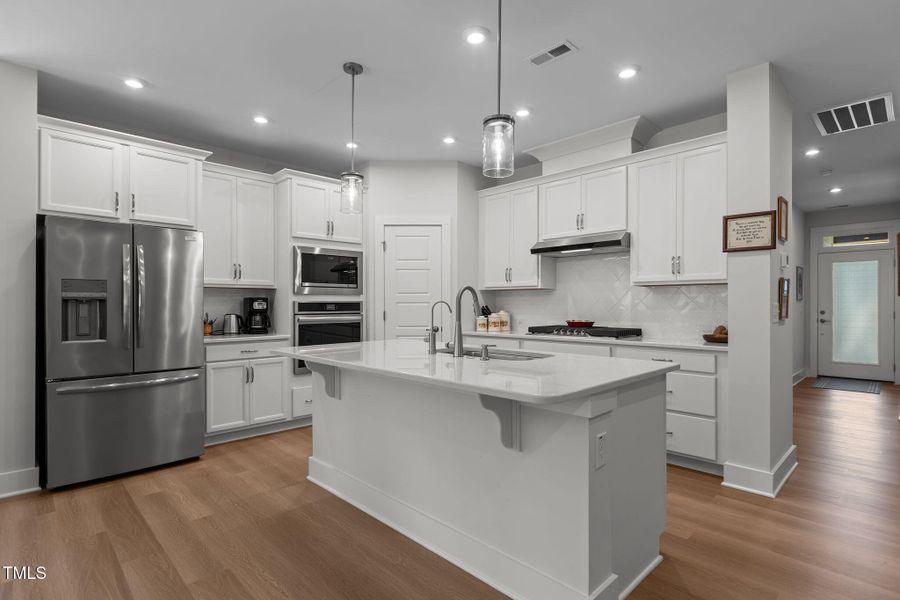 10-web-or-mls-2N6A4900