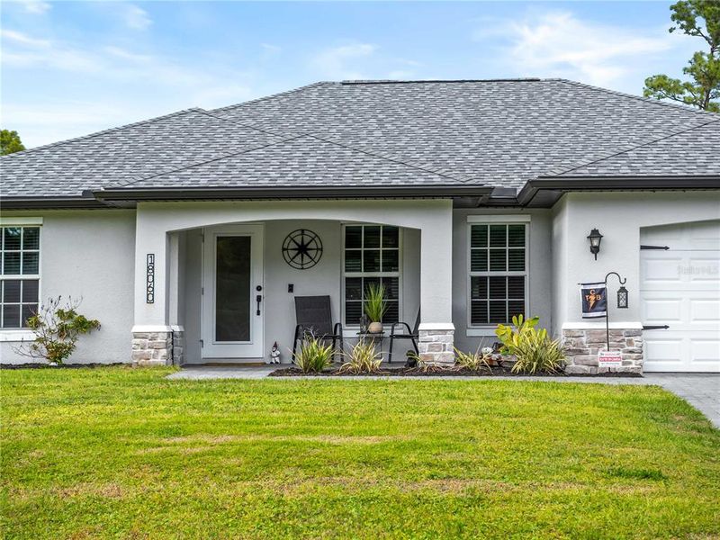 Exterior details and patio area of a home in , Port Charlotte (Image 25).