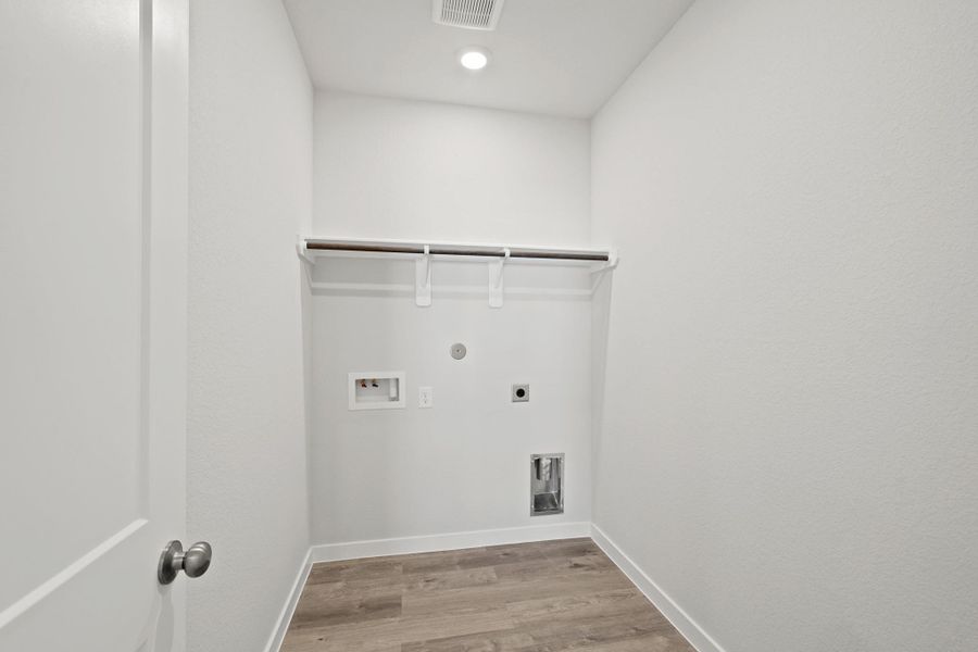 Spacious, unfurnished interior of a new home in Maple Heights, Porter (Image 15).