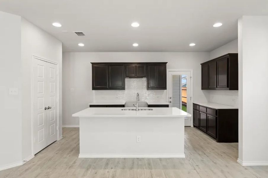 Front exterior of a new home in Heartland, Heartland, TX, highlighting curb appeal (Image 5). Front exterior of a new home in Heartland, Heartland, TX, highlighting curb appeal (Image 5).