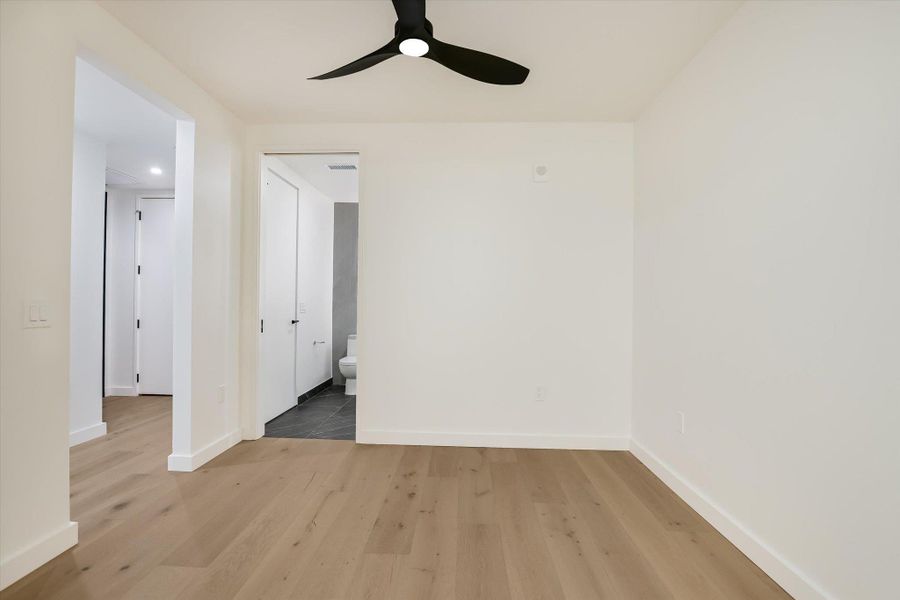 Spacious, unfurnished interior of a new home in , Austin (Image 9).