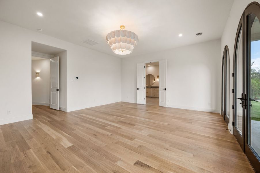 Spacious, unfurnished interior of a new home in The Resort on Eagle Mt. Lake, Fort Worth (Image 44). Spacious, unfurnished interior of a new home in The Resort on Eagle Mt. Lake, Fort Worth (Image 44).