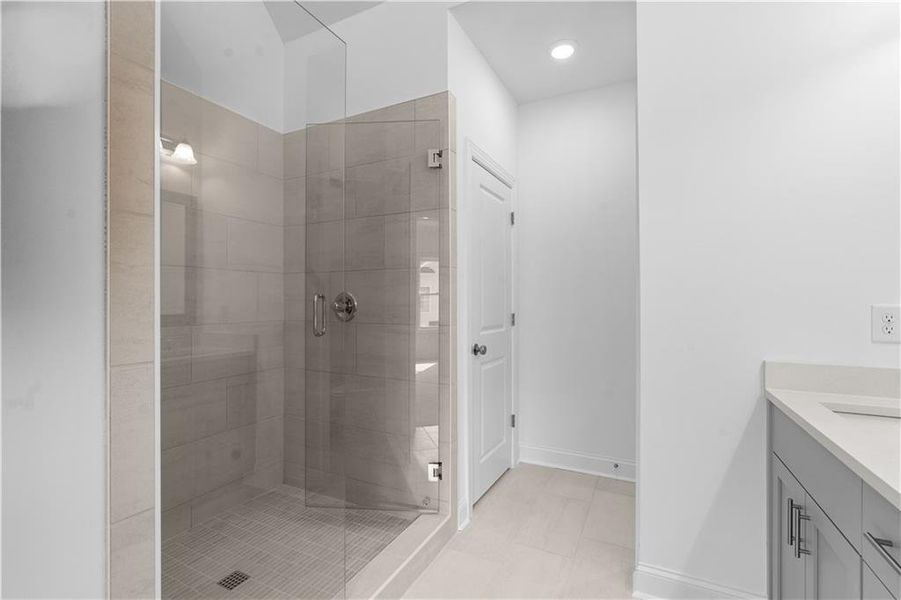 Furnished interior view inside a new home in Evanshire Townhomes, Duluth (Image 9).