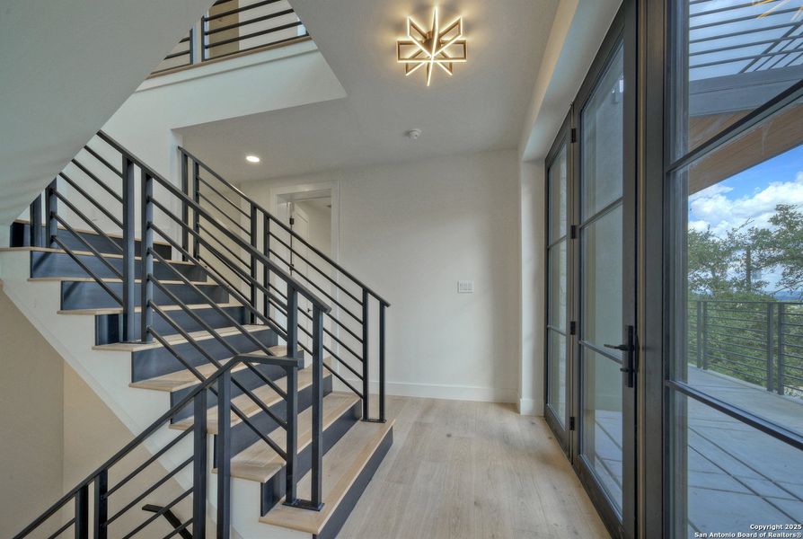 Spacious, unfurnished interior of a new home in , Canyon Lake (Image 47). Spacious, unfurnished interior of a new home in , Canyon Lake (Image 47).